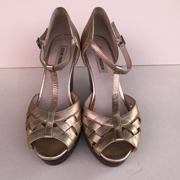 STEVE MADDEN | Y2K Gold T STrap Wedge Platform Shoes Size 7.5 - Picture 1 of 6